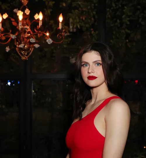 Alexandra Daddario (02/22/22)