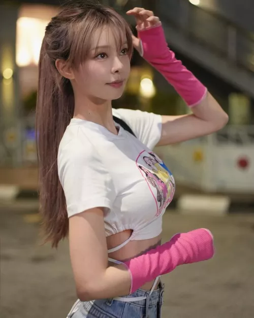 Crop top and ponytail