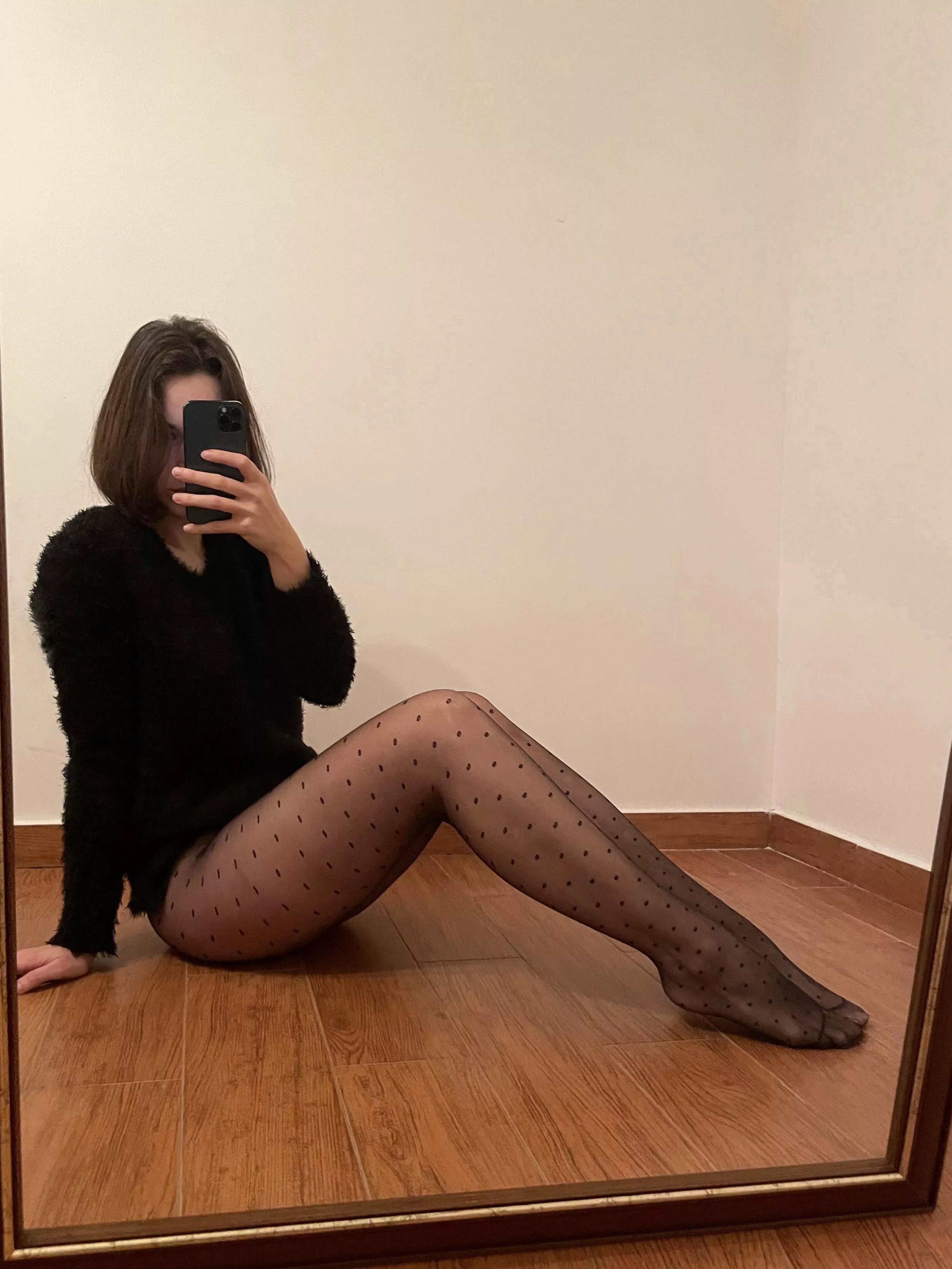 Do you feel like kissing every dot?