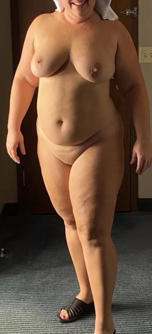 F 46, 212lbs, 5’7”. Quick trip out of town. This is a must pic when we stay in a hotel, a tradition. I see my flaws, hubby loves it though.