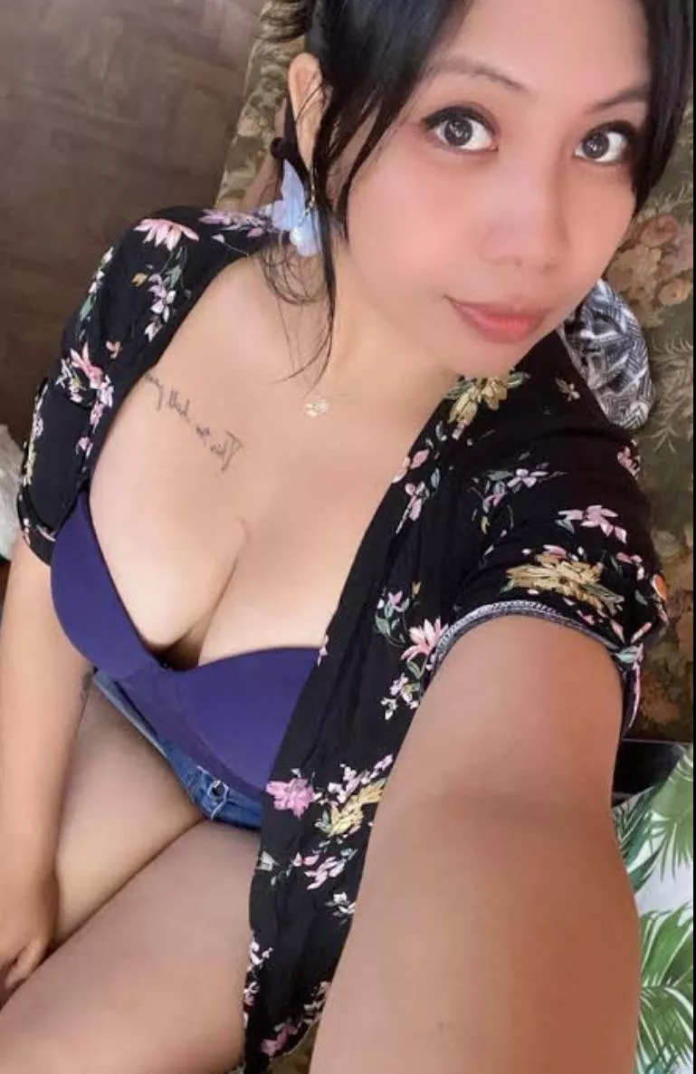 (F) it gets hot in the morning 🙄