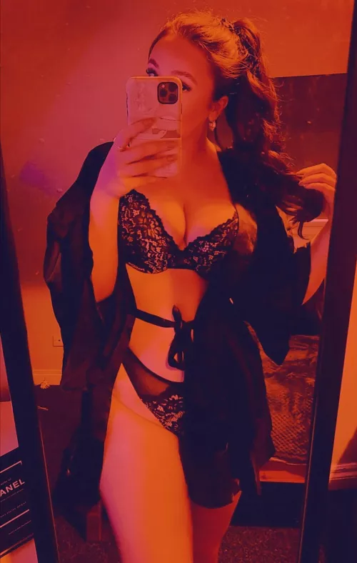 Feeling n4ughty..spoil me and see how naughty I can get for you !!