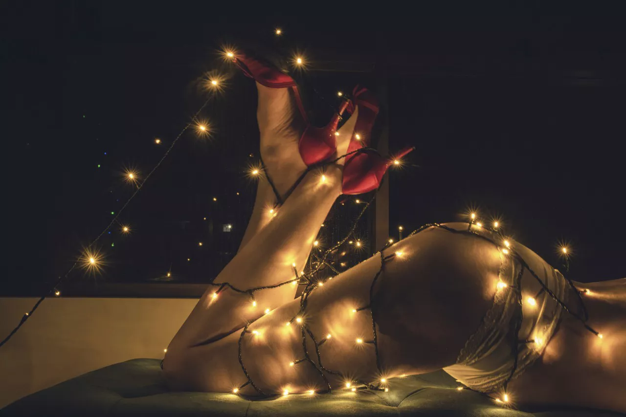 felt sexy in my red heels - my firts post in reddit