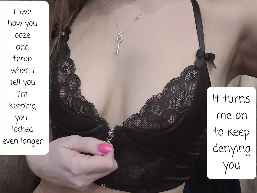 I love how you look in your cage !!