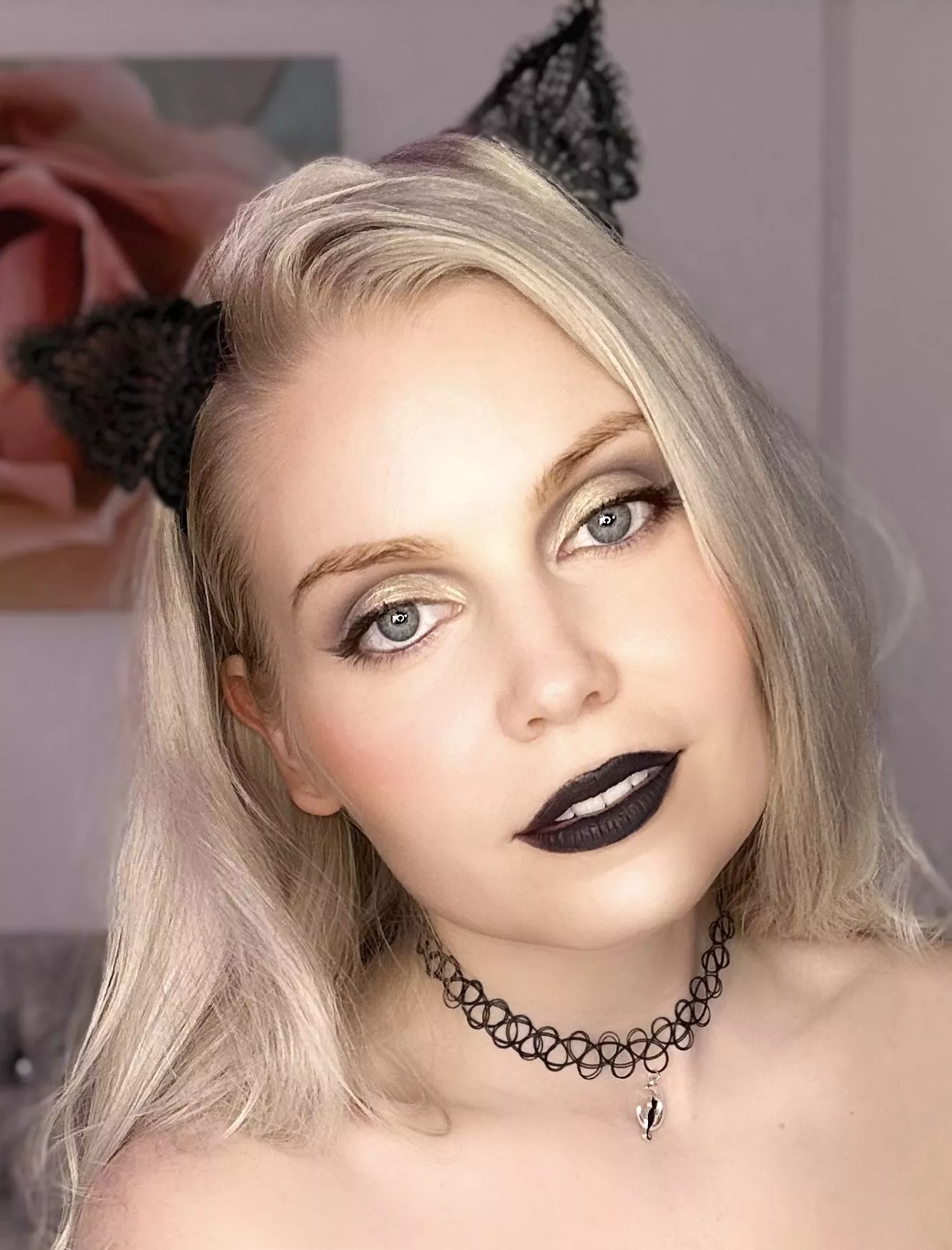 I wanna be your obedient goth pet