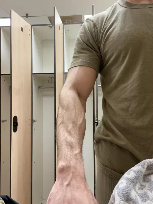 I was getting dressed and just enjoyed the view 😏