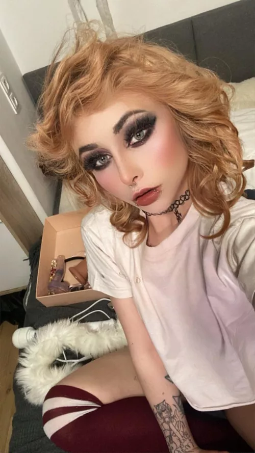 I will be streaming in around 20-30 minute ❤️ https://m.chaturbate.com/cloudie_x3/