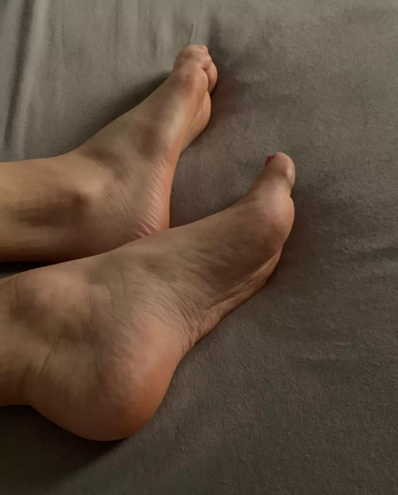 Imagine my soft soles running up and down your…😇😌