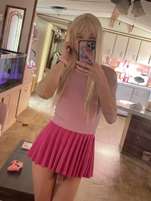 it’s hard to swear short skirts when your thing is so long 🙈