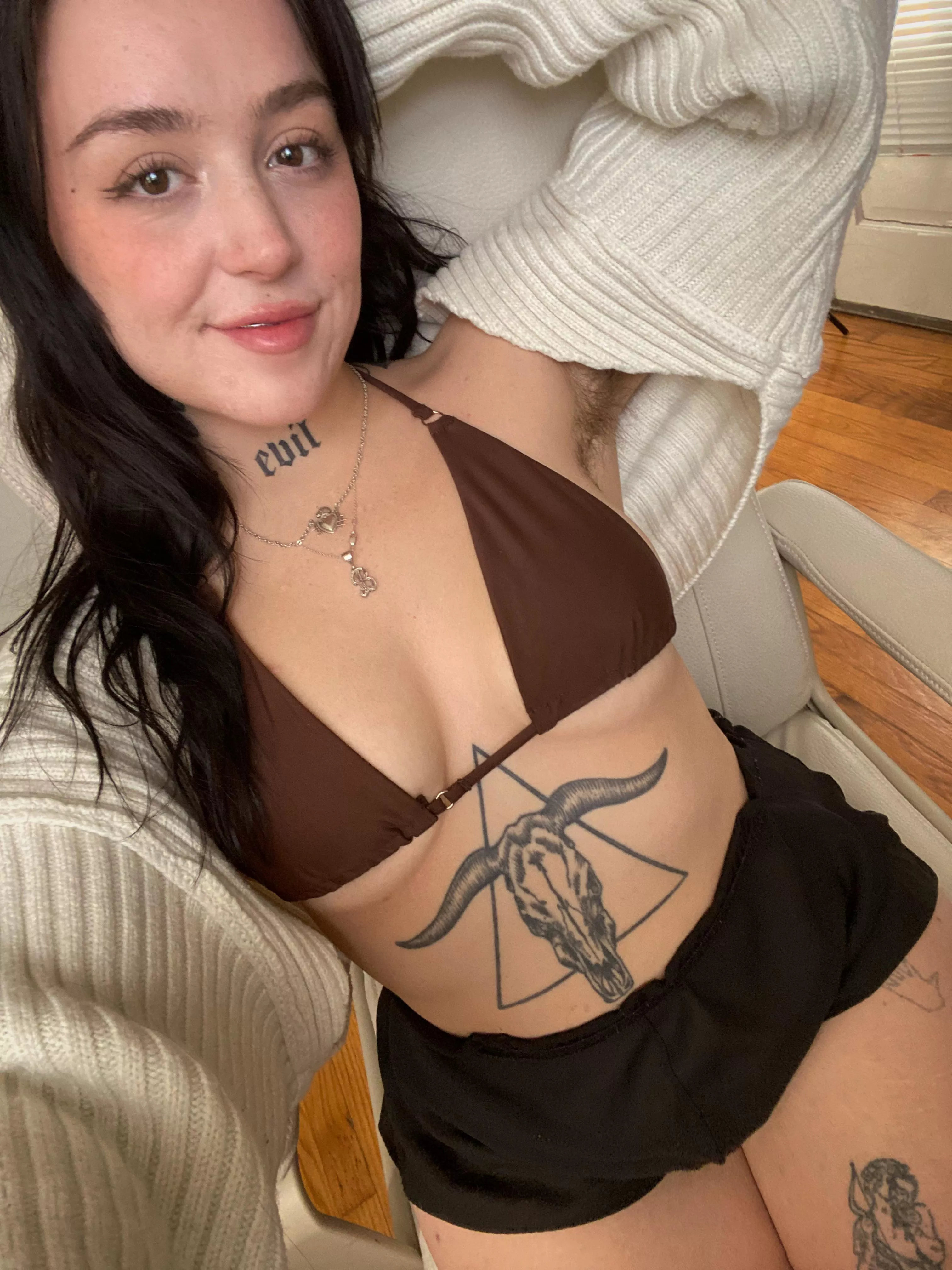 Just a peek.. are you kissing or licking first??