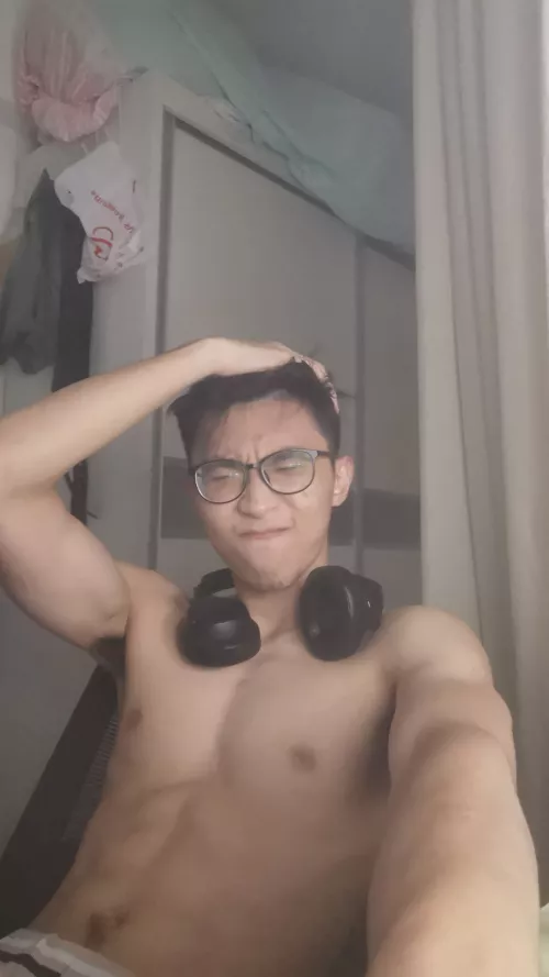 just had the very fun interaction of breaking up with my boyfriend