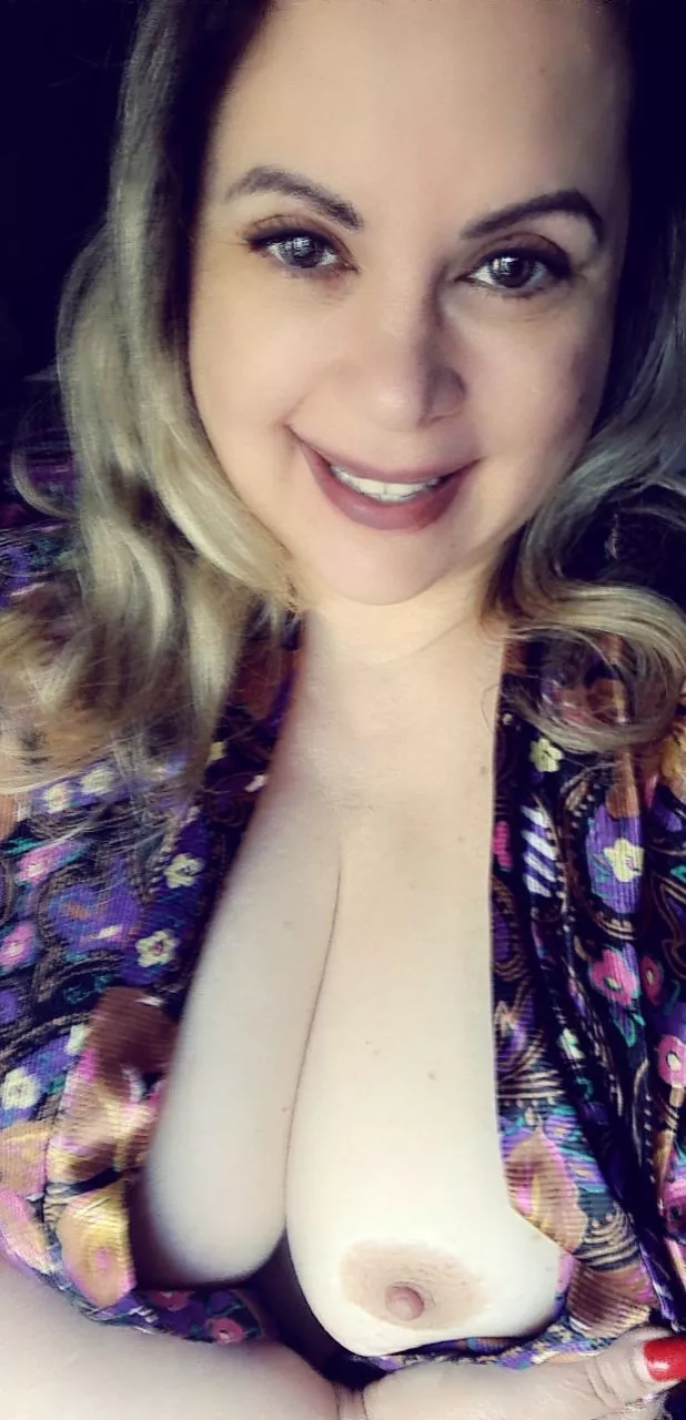 Lets get a shower babes 💦