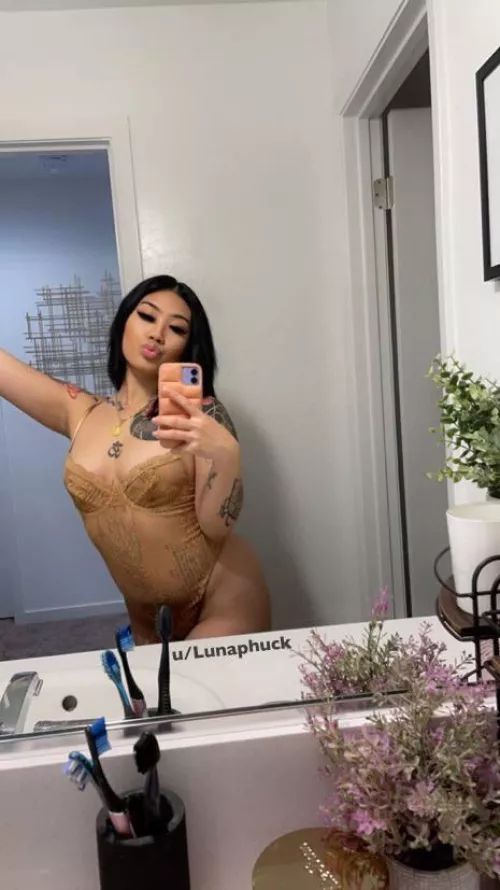 Looking for a Asian gf?