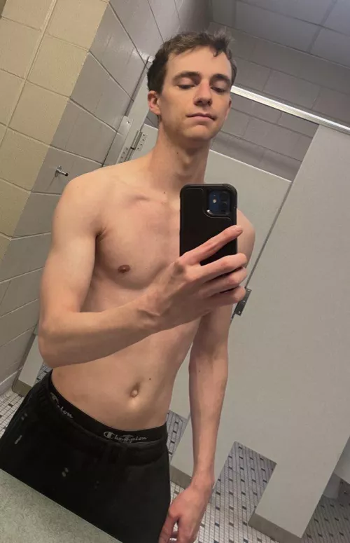 Lost a lot of weight from sickness 2 weeks ago but starting to gain it back, feeling confident in myself again!