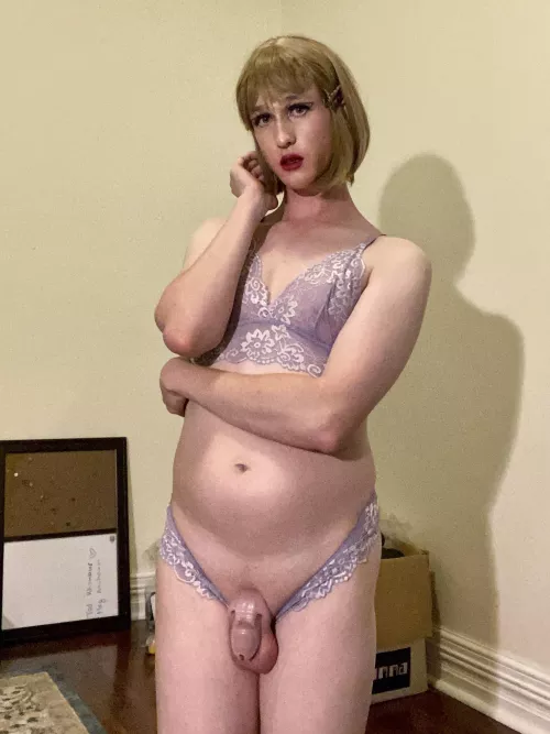 need encouragement to stay locked 😭 I’m so horny