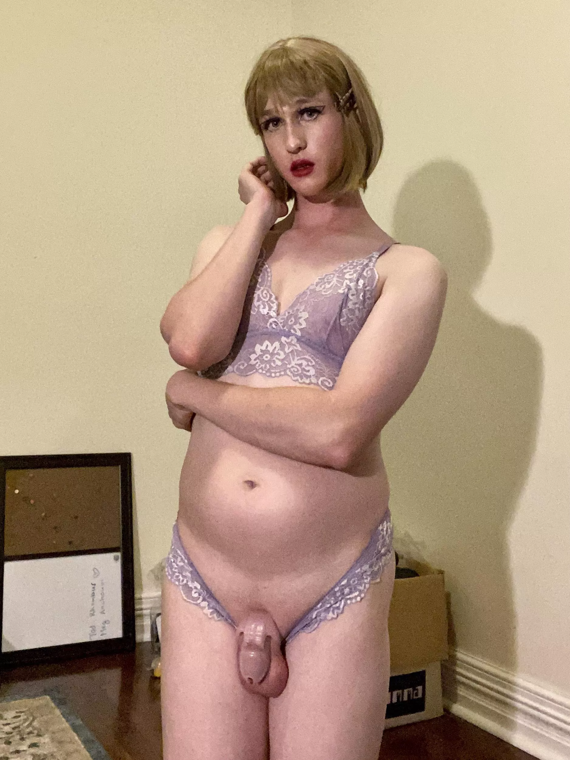 need encouragement to stay locked 😭 I’m so horny