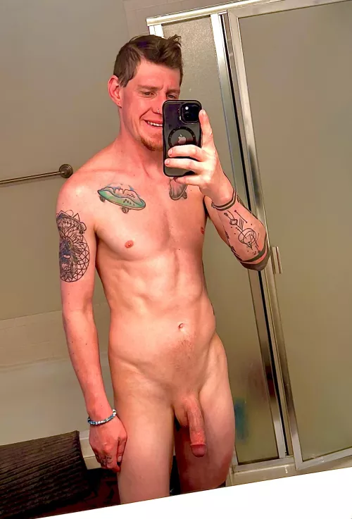 Really wanting to be a nude model and hoping someone likes this that has some connections! (M) 31