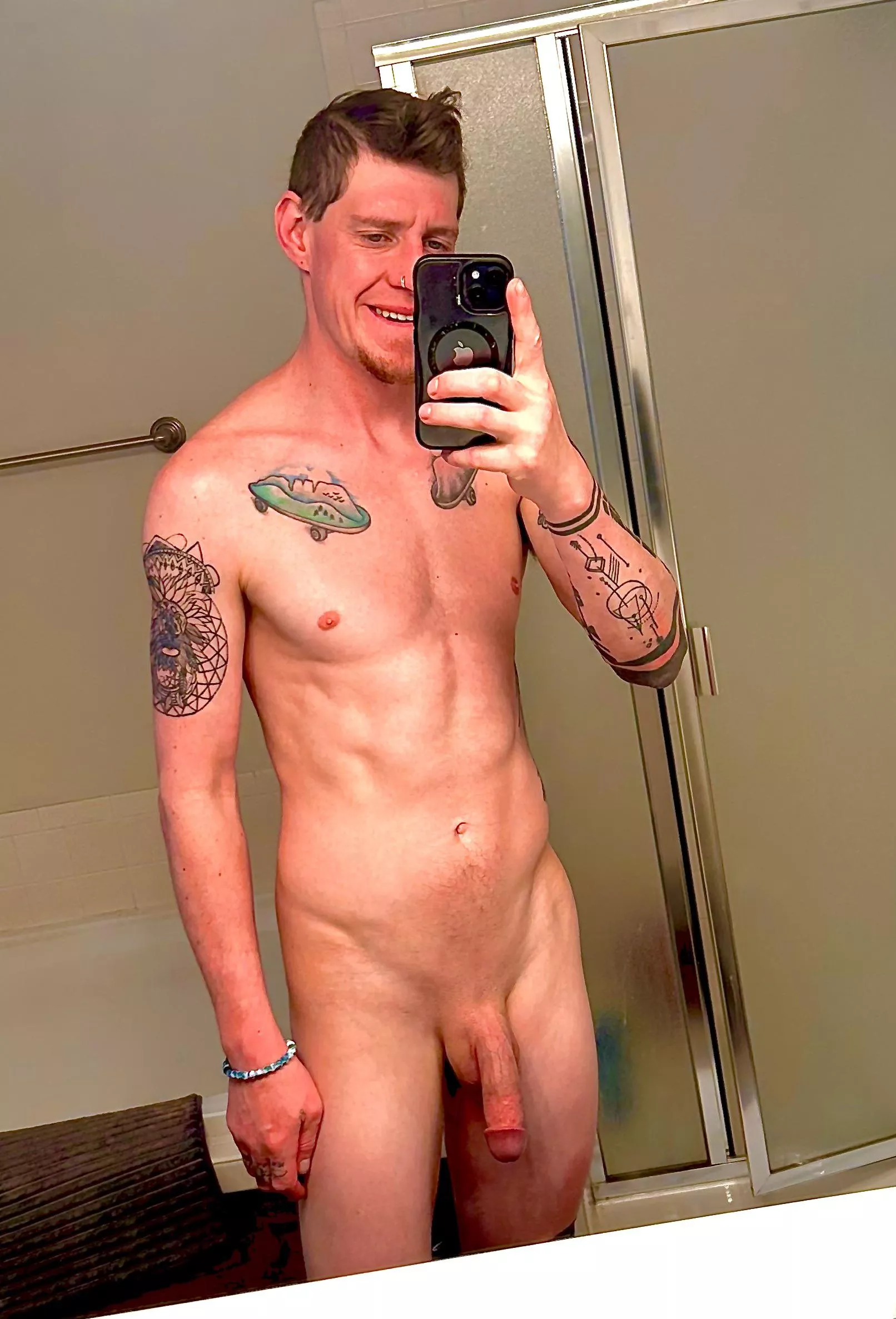 Really wanting to be a nude model and hoping someone likes this that has some connections! (M) 31