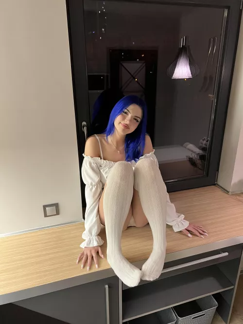 There is nothing cute than a girl in tights