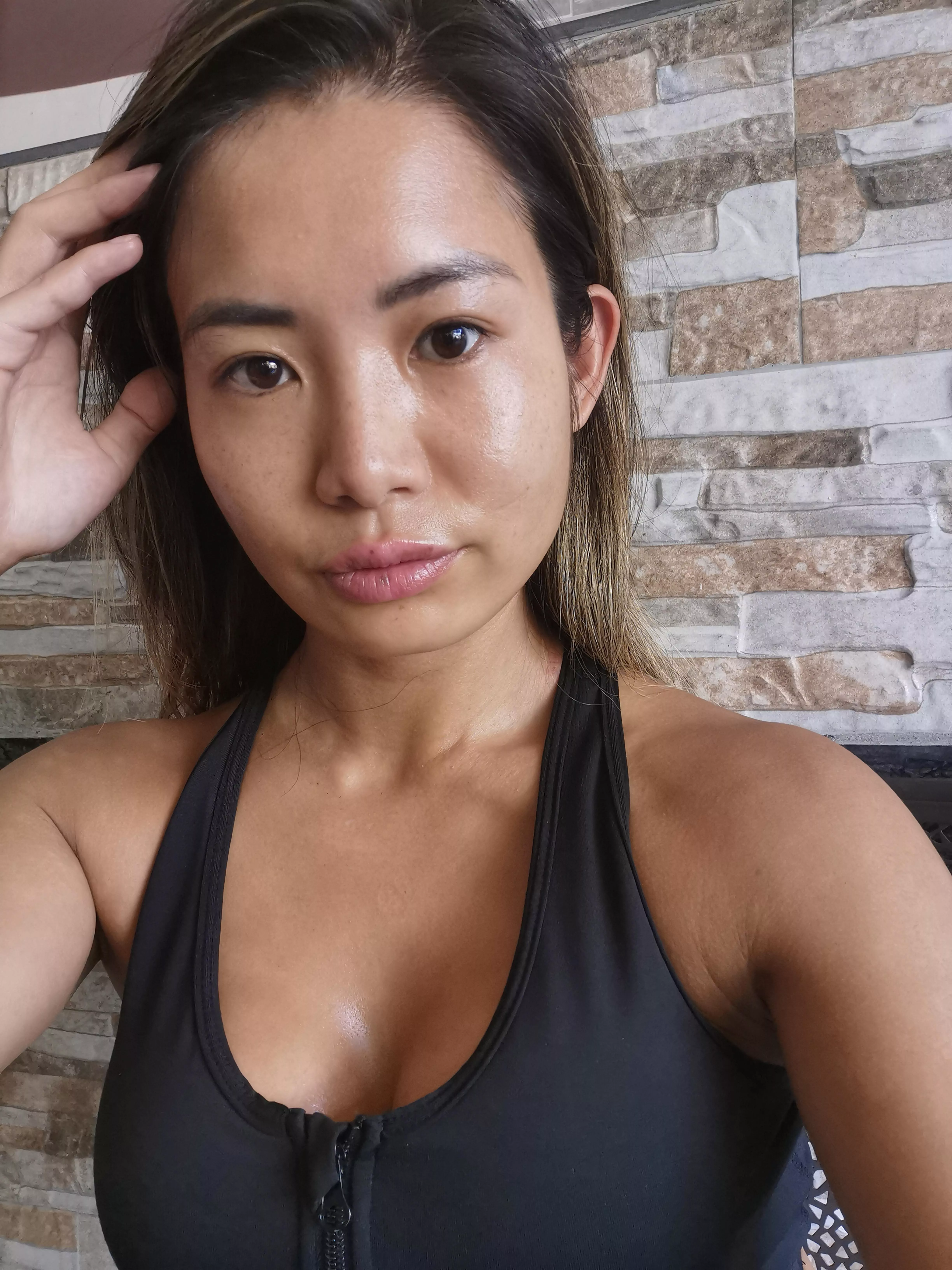 @thisishellmel [Instagram]