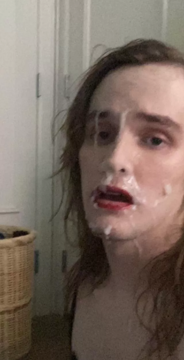 Uhhhh how did I get here😏👄💄