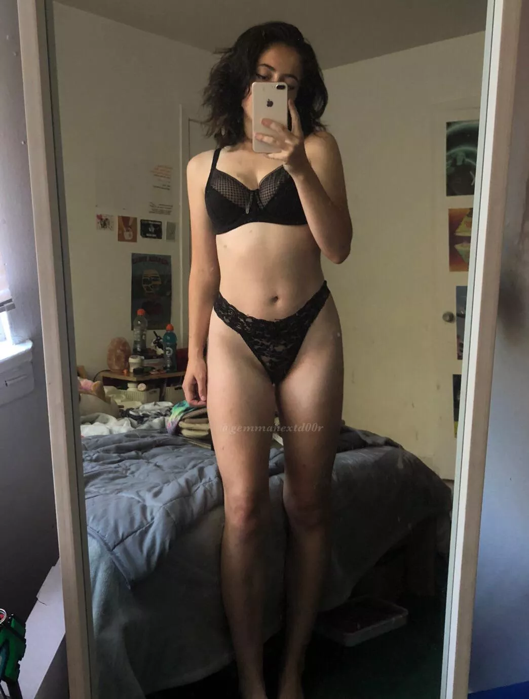 Virgin girl with legs for days :)