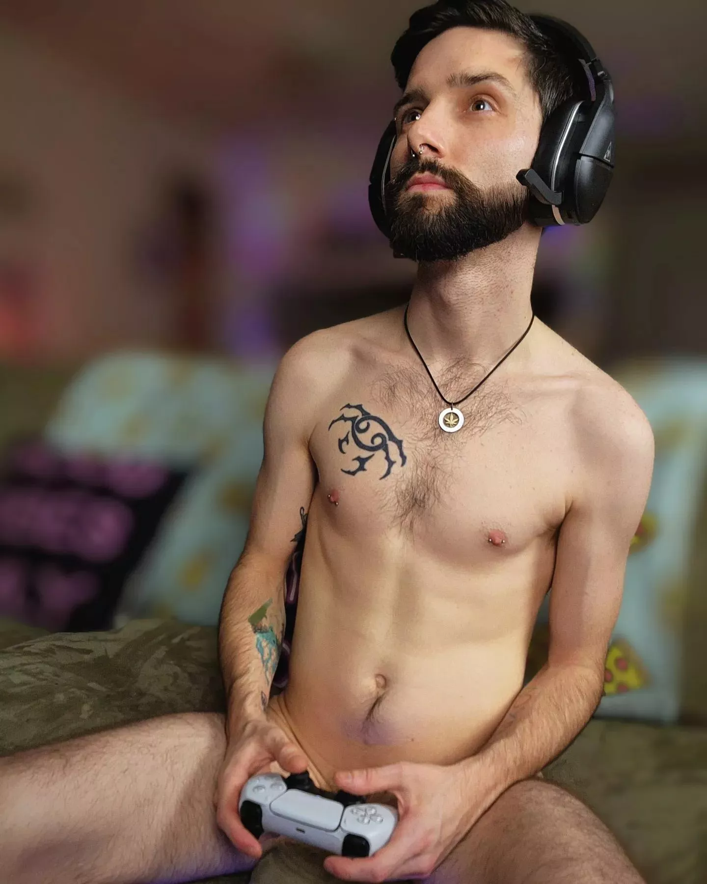 Where's my Gamers at ? 🥵😌😘