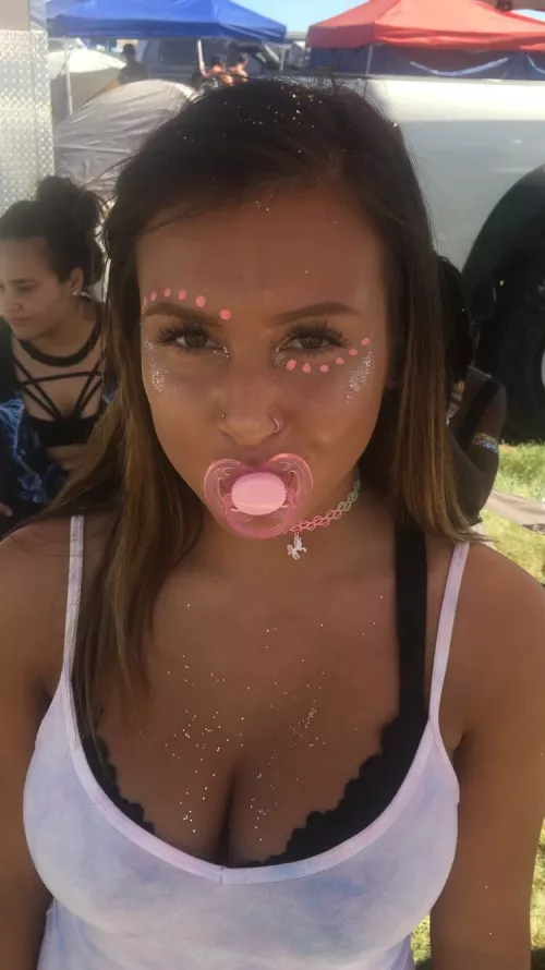 White tank top (IUTR)