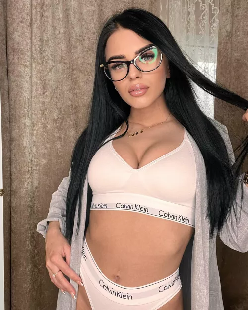 Working hard to be your dream girl