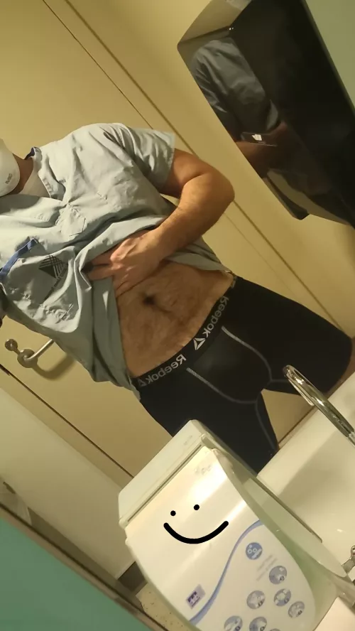 26 kinky STRAIGHT nurse for smooth freaky sluts! If smooth and under 22 add chris_nik8585. Kinky++++