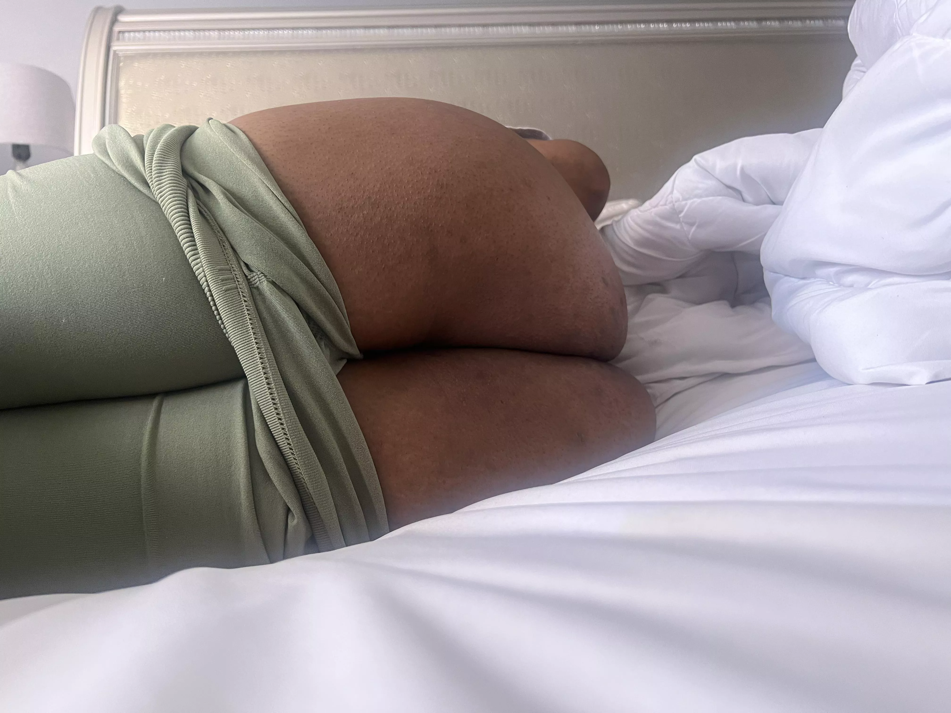 (30)f with a nice booty