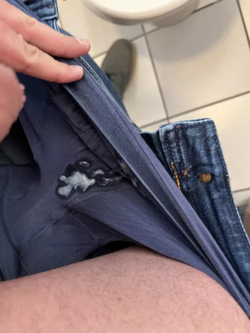 Can't hold the happynes