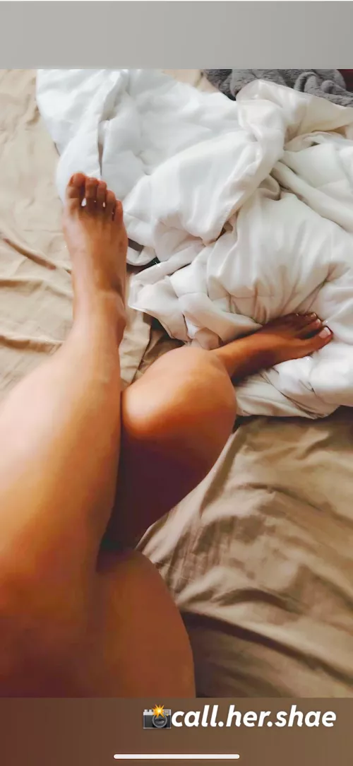 Dm me I’m in the mood to chat😏