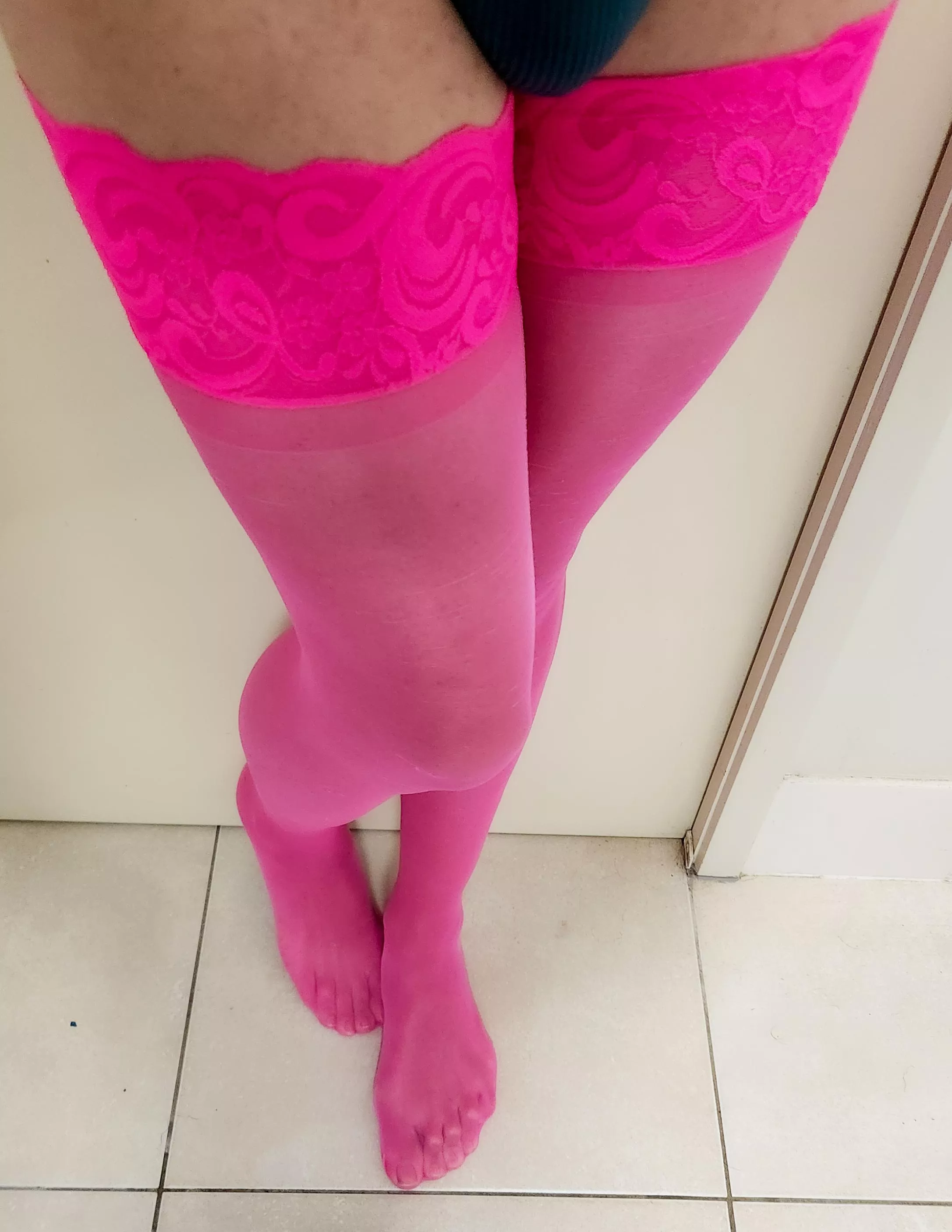 Do I look pretty in Pink?