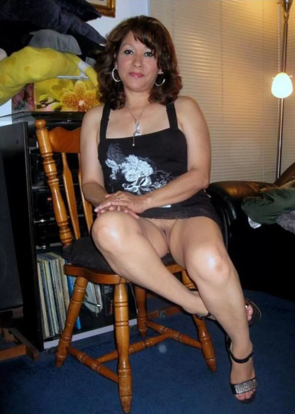 Hot Latina MILF