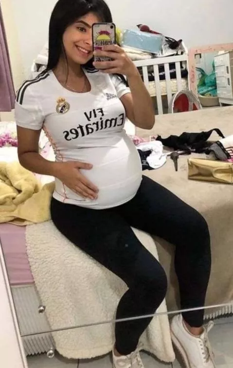 I am very playful and horny write me if you want to have fun with me