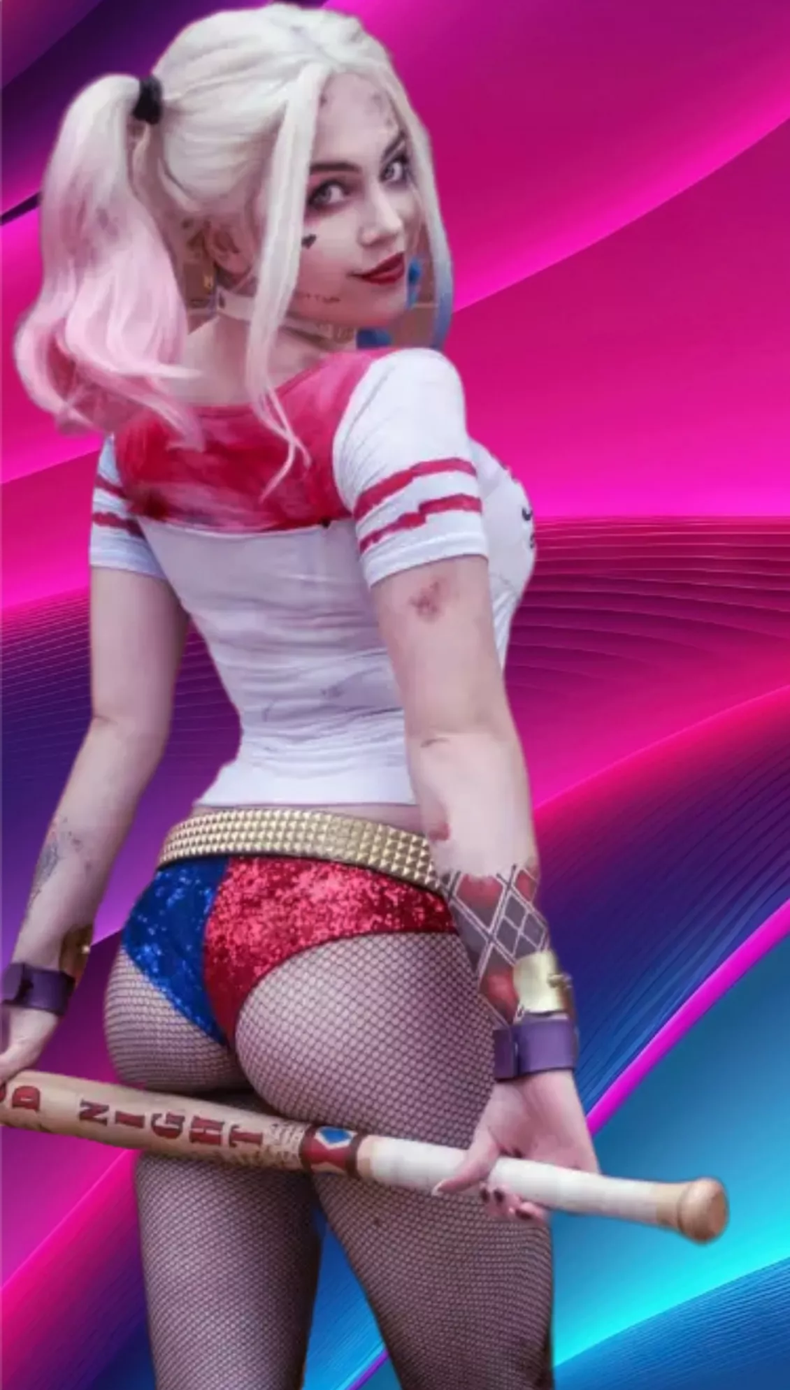 I made this Harley quinn phone wallpaper. Feel free to use it