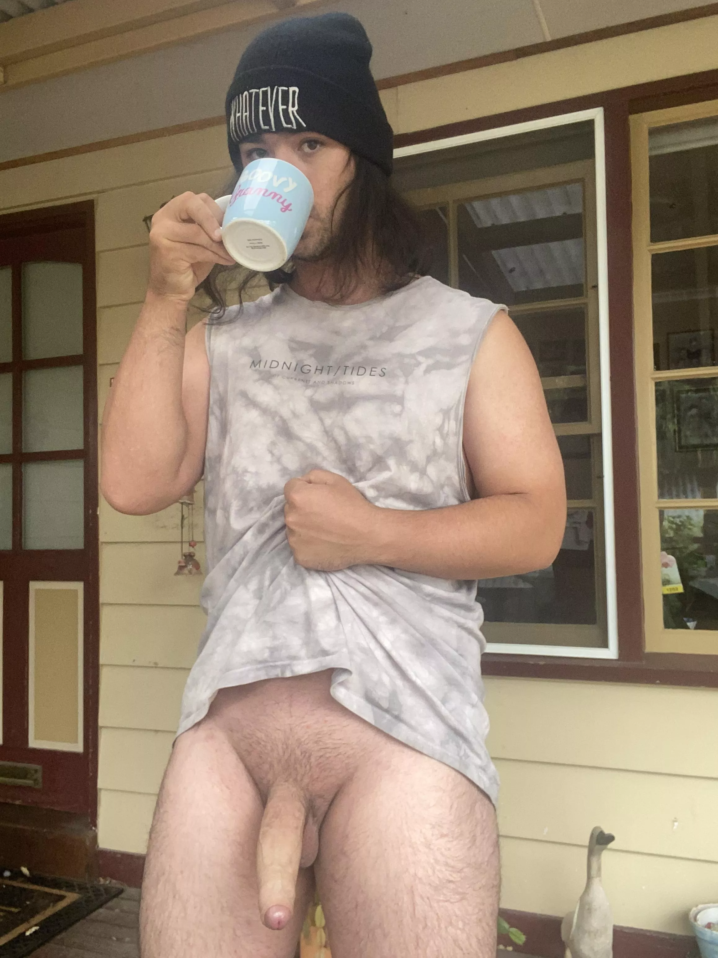 I wonder if any of my neighbours want to come suck my cock