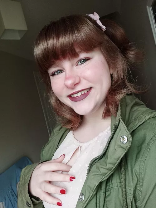 I wore a pretty pink dress for our date 🥰