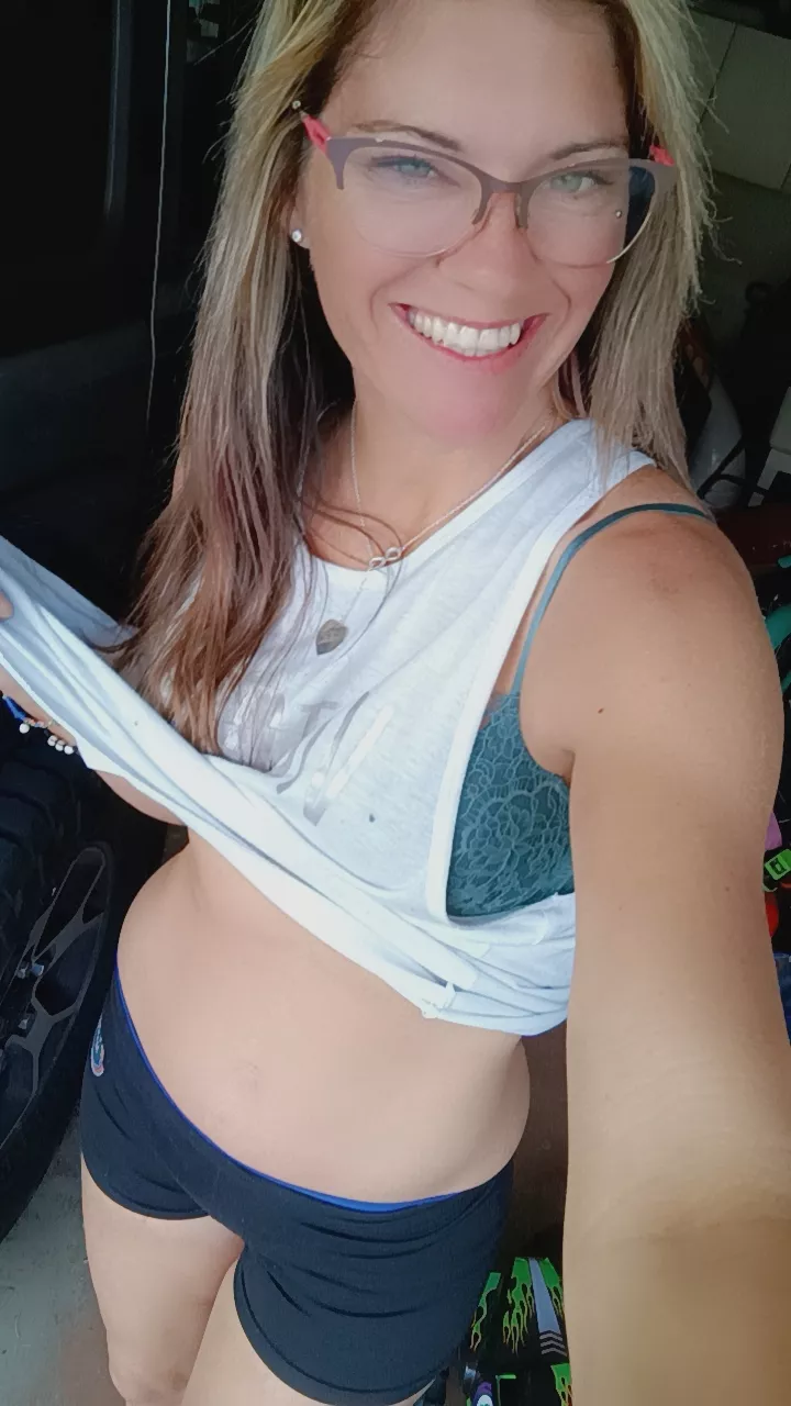 I'm off work for a whole week!!!