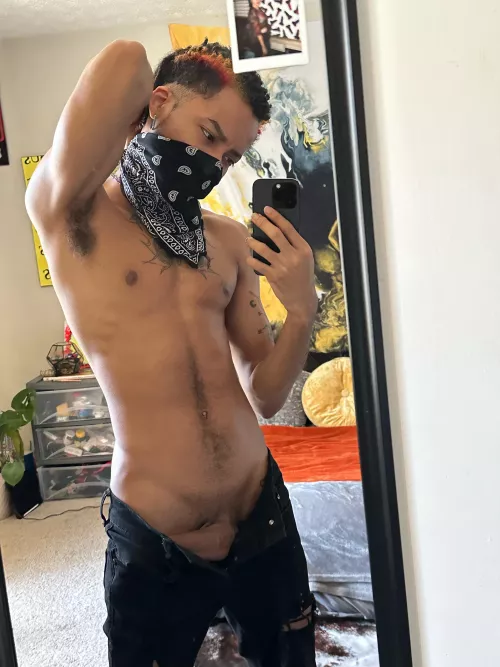 Imagine me in your guts 😈