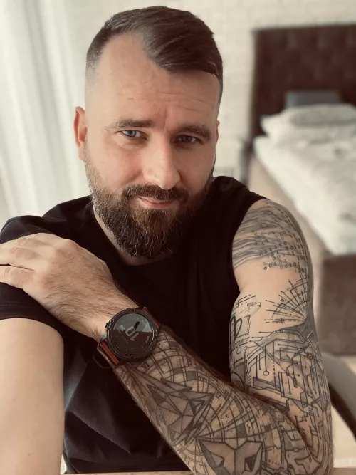 Inwas asked to show a bit more of my Tattoo - so a bit more 😜