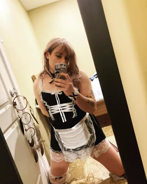 Is anyone in the market for a femboy maid ?
