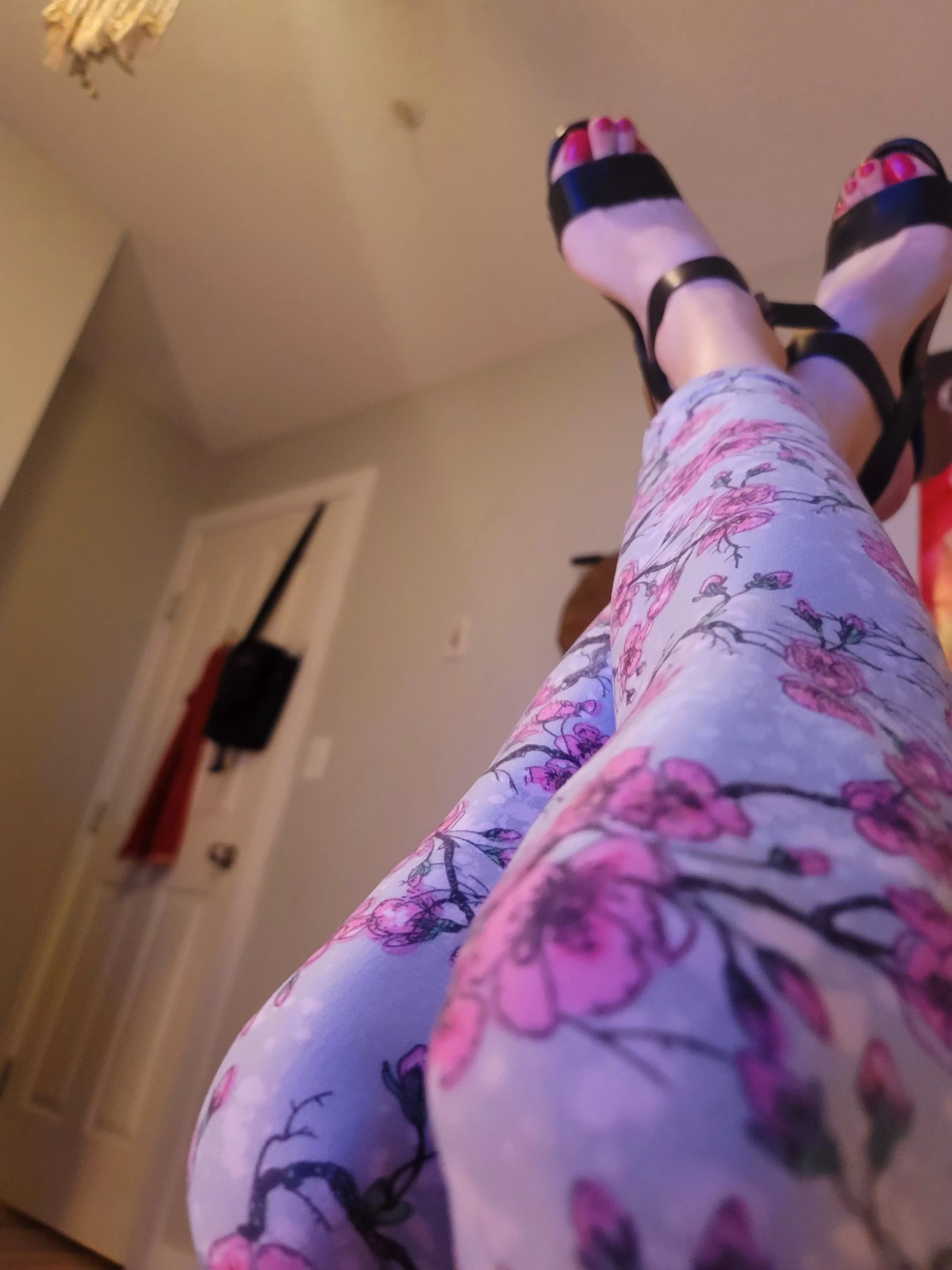 I've never felt more of myselfff 🩷💅💎