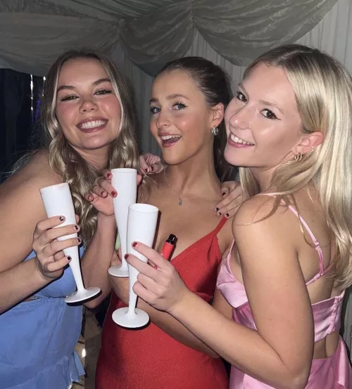 L loves bjs, M loves anal, R loves threesomes ;)