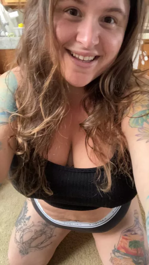 let my tatted bbw curves seduce you
