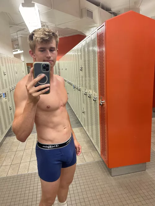 Let’s play val or rocket league