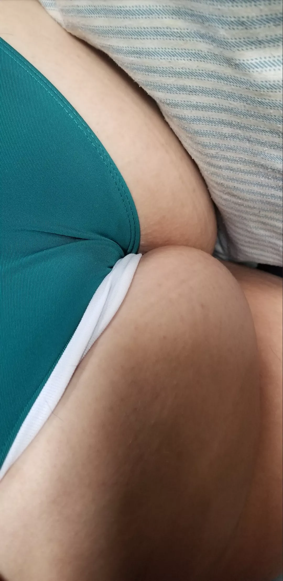 My booty always eats up my bikini bottoms 🙈