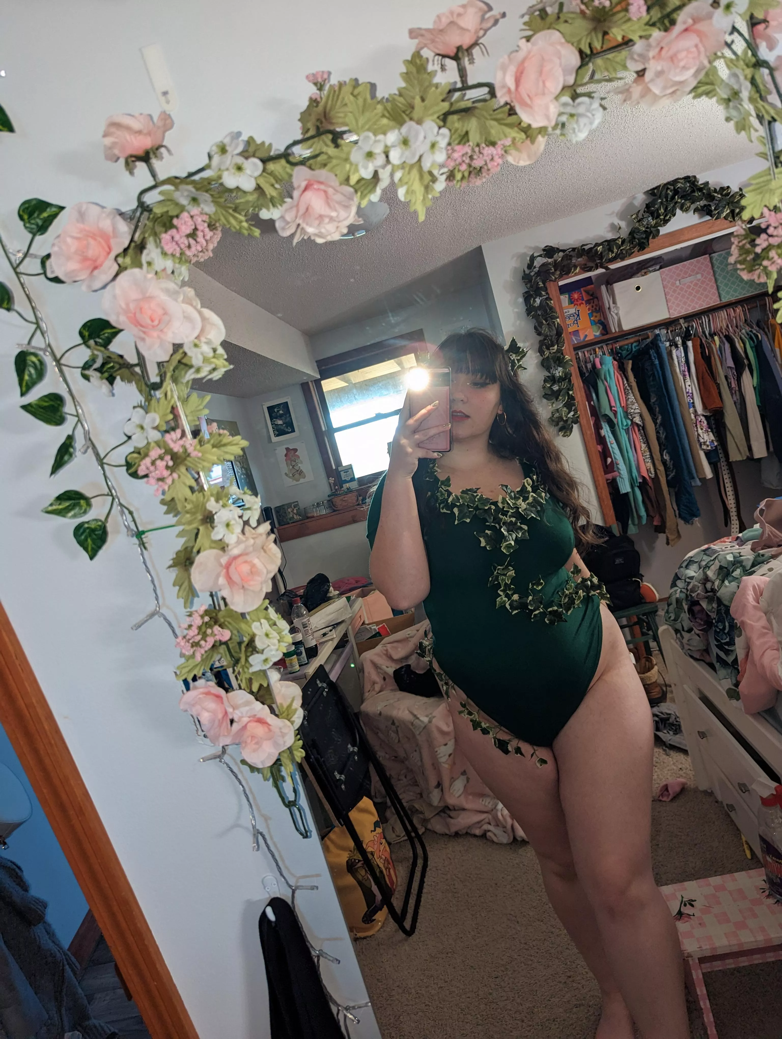 poison ivy cosplay (f)