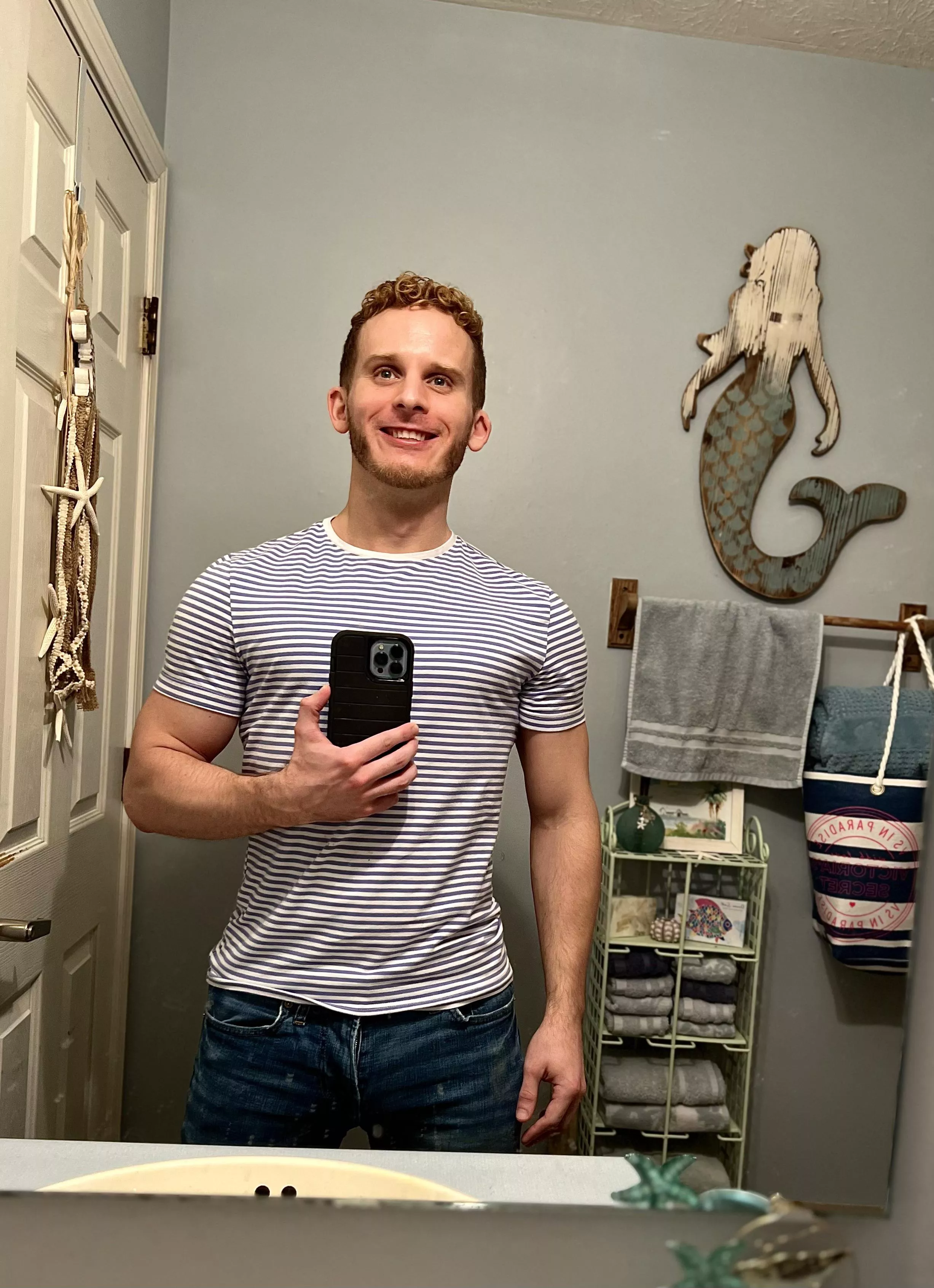 Visited my mom at my childhood home yesterday. Used to be afraid to look myself in the eyes in this mirror. Now I love myself and the boy I used to be 🥰 Visited my mom at my childhood home yesterday. Used to be afraid to look myself in the eyes in this mirror. Now I love myself and the boy I used to be 🥰